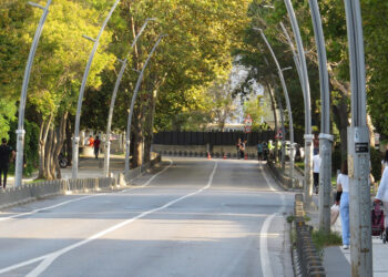 Beykoz'da bisiklet yarışı nedeniyle yollar trafiğe kapandı; sürücüler tepki gösterdi