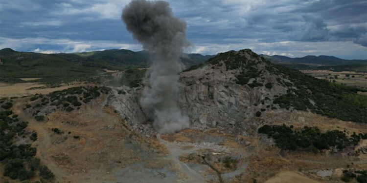 109 yıllık 18 top mermisinden 13'ü imha edildi