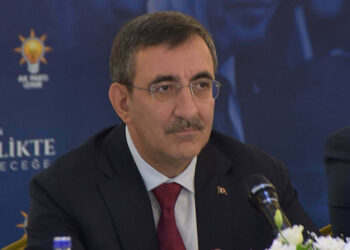 İzmir'imizin sorunları çözülsün
