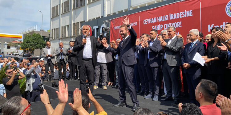 CHP İl Başkanlığı'ndan, 'siyasi yasak' getirilen Kadir Aydar'a destek
