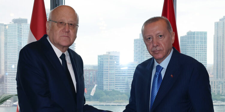 Erdoğan Lübnan Başbakanı ile bir araya geldi