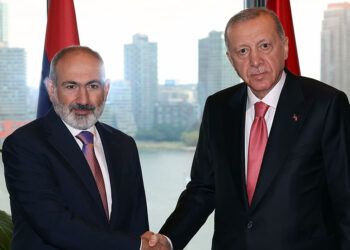 Cumhurbaşkanı Erdoğan Nikol Paşinyan ile görüştü