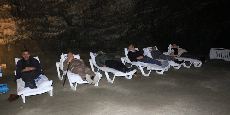Çankırı'da KOAH hastalarına tuz mağarasında tedavi