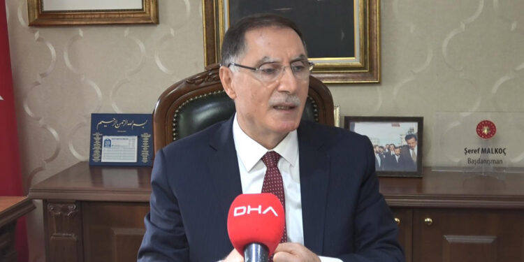 Çocuklarının borcu için cuma çıkışı para toplanmasını isteyenler oldu