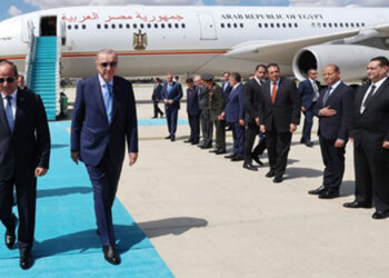 Cumhurbaşkanı Erdoğan Mısır Cumhurbaşkanı'nı karşıladı