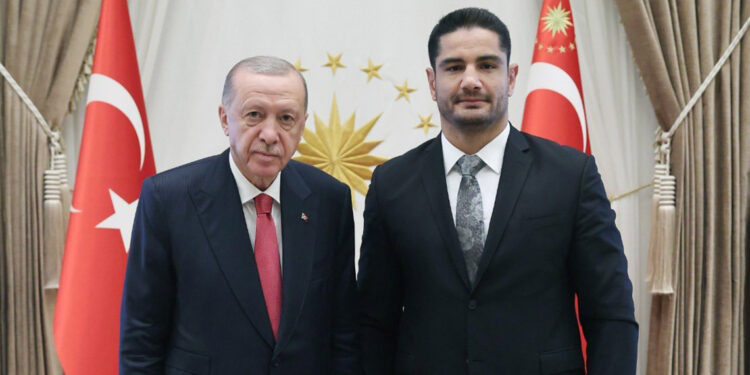 Cumhurbaşkanı Erdoğan, Taha Akgül'ü kabul etti