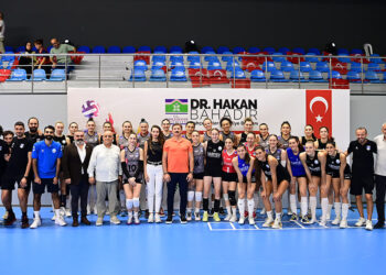 Cumhuriyet Kupası Kadınlar Voleybol Turnuvası başladı