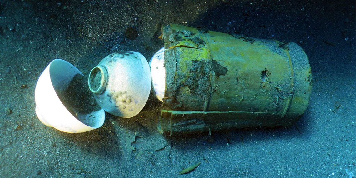 Kültür ve Turizm Bakanlığı, Muğla'nın Datça ilçesi açıklarında devam eden Kızlan Osmanlı Batığı kazı çalışmalarında, Osmanlı İmparatorluğu'na ait olduğu anlaşılan ve tarihin izlerini taşıyan yeni buluntuların ortaya çıkarıldığını duyurdu.