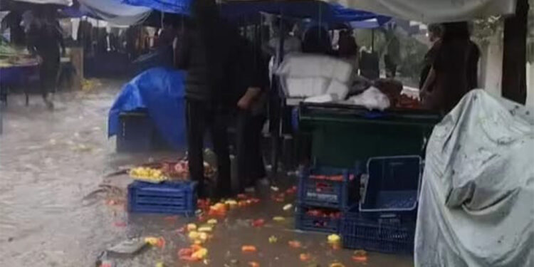 Diyarbakır'da sağanak ve dolu yağışı