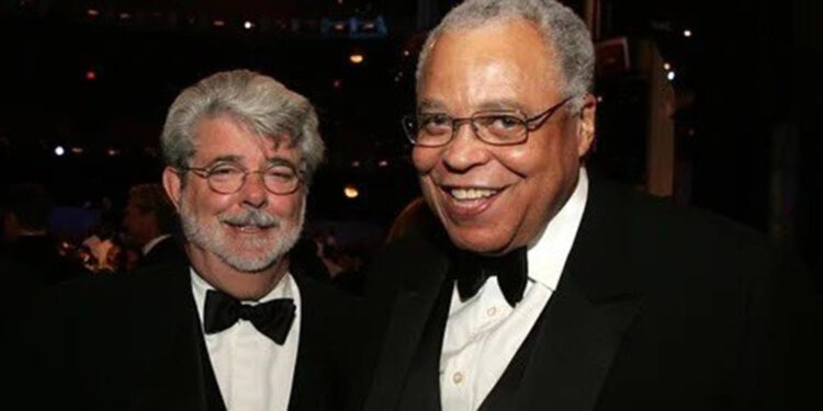 'Darth Vader'ın sesi James Earl Jones hayatını kaybetti