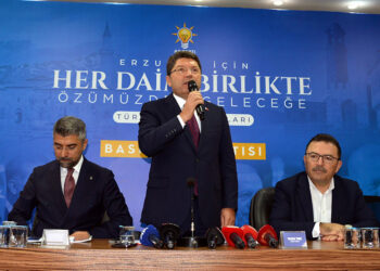 Demokratik bir anayasa yapmak zorundayız