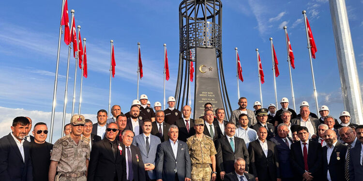 Dilucu Şehitler Anıtı, törenle açıldı