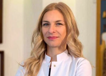 İlerleyen yaşla birlikte yakını görmede zorluk yaşanıyor