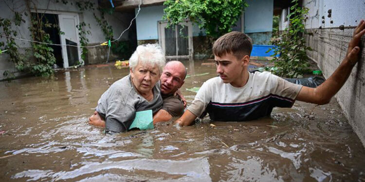 Doğu Avrupa'daki selde can kaybı 16'ya yükseldi