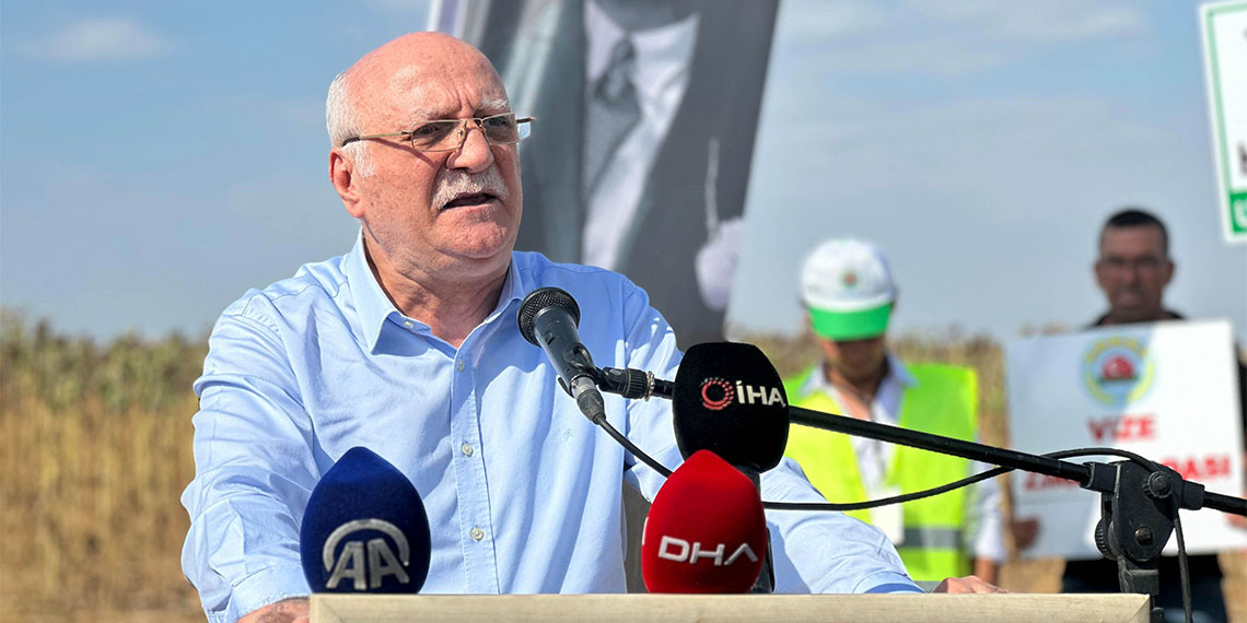 Türkiye Ziraat Odaları Birliği (TZOB) Genel Başkanı Şemsi Bayraktar, ayçiçeğinde yaşanacak verim kaybının telafisi için kuraklık desteğinin önemli olduğunu belirtti.