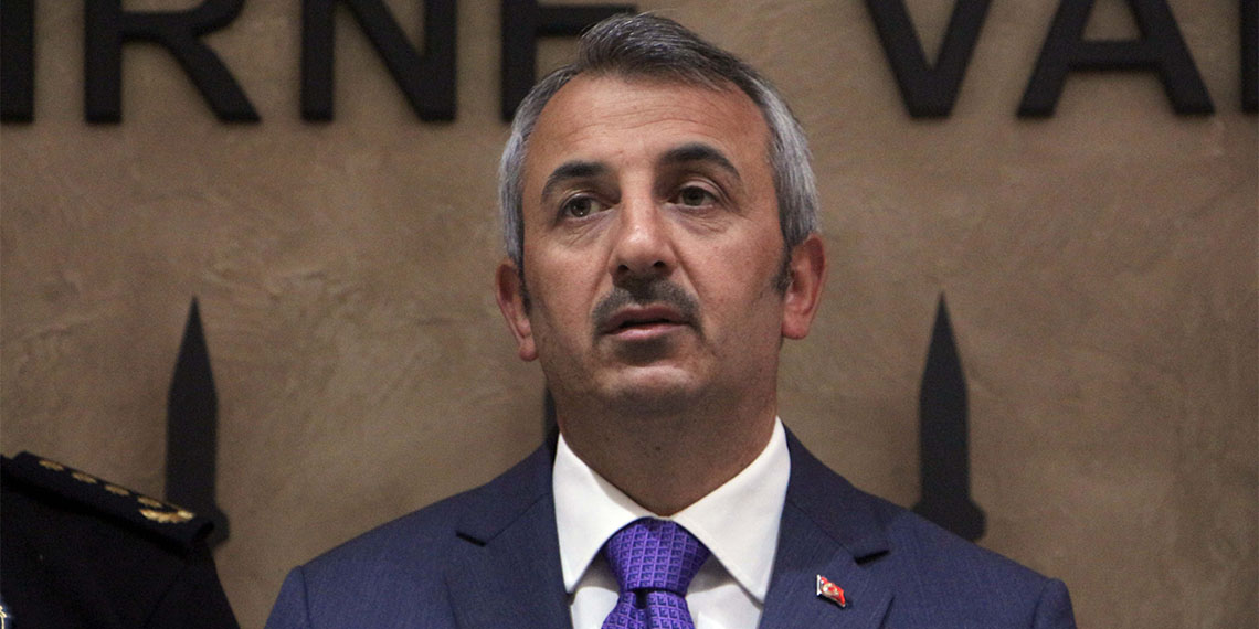 Edirne Valisi Yunus Sezer, Kapıkule Sınır Kapısı'nda 30 Ağustos'ta 5 bin 582 araç ve 24 bin 694 yolcu çıkışı ile 2024 yılının yolcu çıkış rekorunun kırıldığını söyledi.