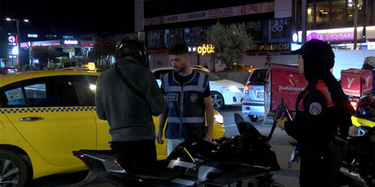 Esenyurt'ta yapılan denetimlerde 12 araca cezai işlem