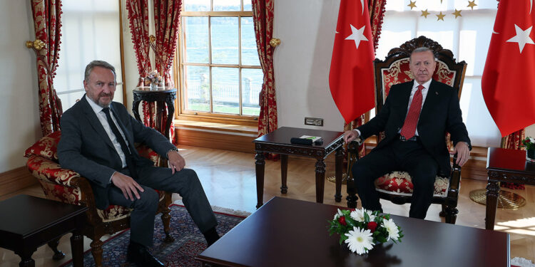 Erdoğan, SDA Partisi Genel Başkanı İzetbegoviç ile görüştü