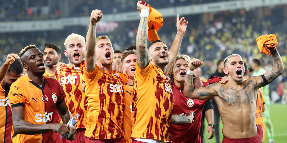 Galatasaray Teknik Direktörü Okan Buruk, “Çok önemli ve değerli bir galibiyet aldık. Büyük Galatasaray camiasına bu galibiyeti armağan etmek istiyorum. İki takımı da tebrik etmek gerekiyor. İki takımdan da oyun anlamında iyi işler çıktı. Kavga ve dövüşün olmadığı bir maç oldu. Maçı doğru şekilde bitirdik. Güzel bir gece oldu bizim için” dedi.