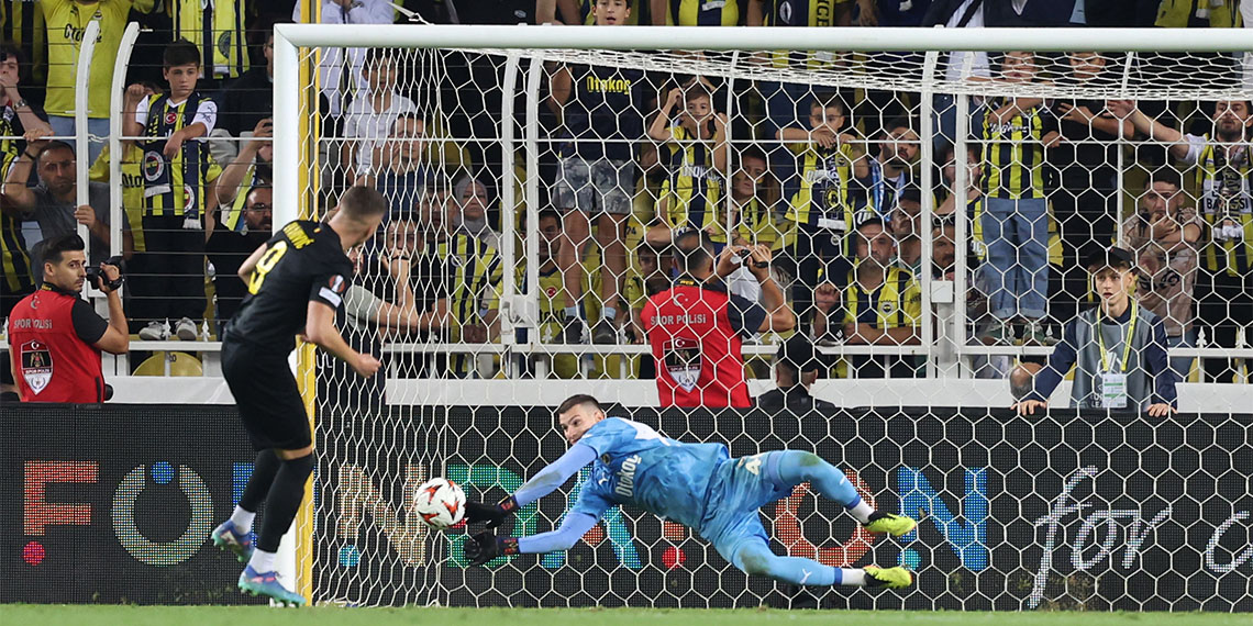 Union Saint Gilloise Teknik Direktörü Sebastien Pocognoli, “Bugün iyi bir maç oldu. İlk yarı Fenerbahçe’ye zor anlar yaşattık. Cesaretli oynadık ve fırsatlar yakaladık. Şüphesiz ilk golü biz atsaydık farklı olurdu” dedi.