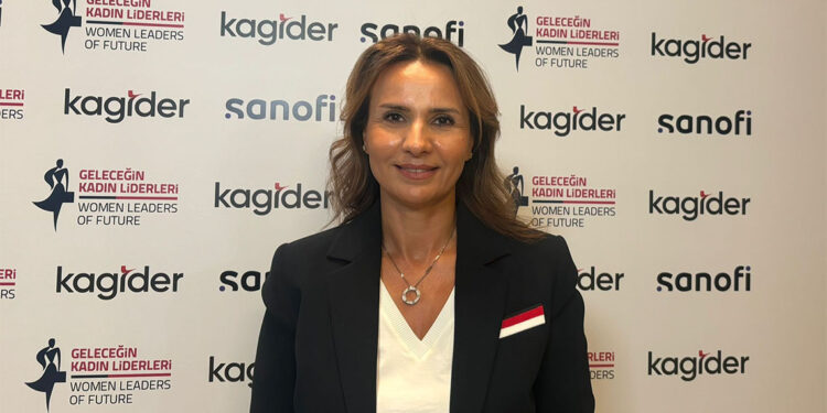 Geleceğin Kadın Liderleri Projesi 14'üncü dönem eğitimleri başladı