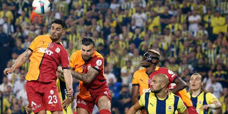 Galatasaray Fenerbahçe'yi 3-1 mağlup etti