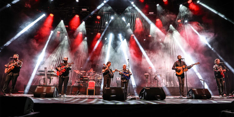 Gipsy Kings by Andre Reyes sanatseverlerle buluştu