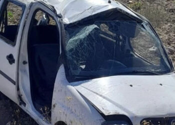 Kayseri'de hafif ticari araç şarampole devrildi; 1 ölü, 2 yaralı