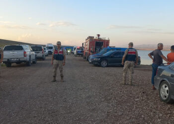 Reyhanlı Baraj Gölü'ne giren 5 Suriyeli suda kayboldu
