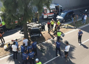 Hasta ziyaretine giderken otomobilleri köprüden düştü: 3 ölü, 2 yaralı