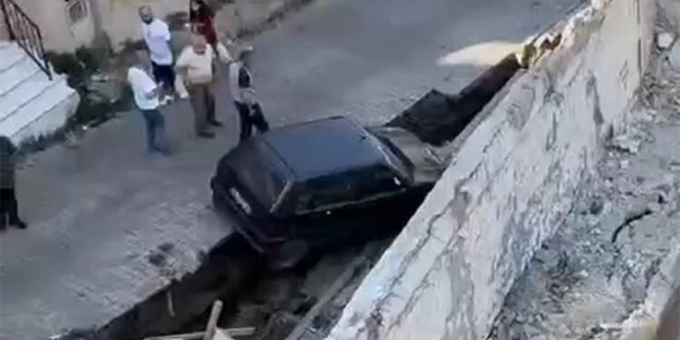 Güngören'de temel kazma çalışmasında istinat duvarı çöktü