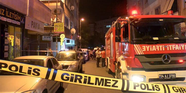 Kafenin önüne patlayıcı madde atıp kaçtılar