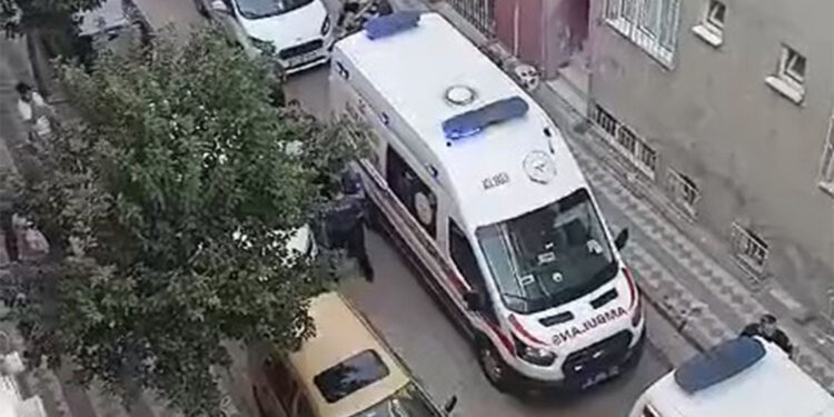 Sultangazi'de nakliyecilerle müşteri arasında kavga