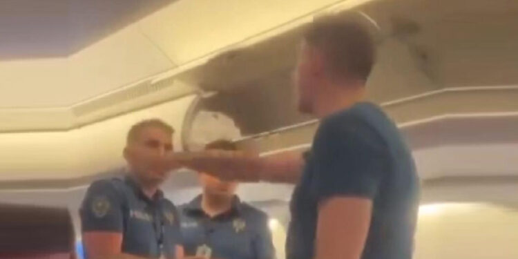 THY uçağında olay çıkaran yolcu tutuklandı