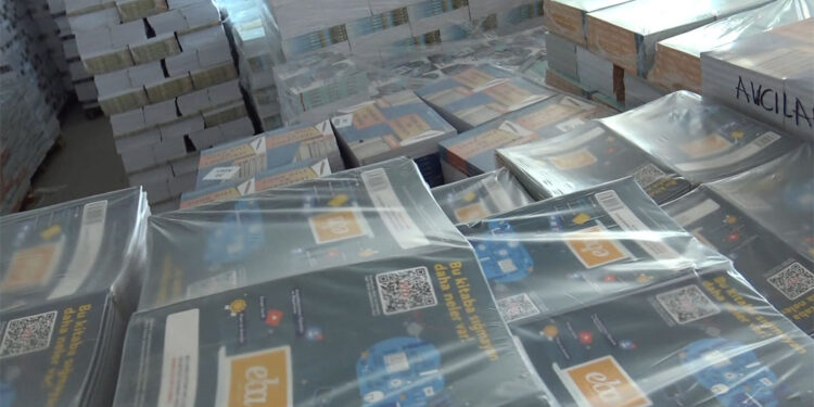 Yeni eğitim öğretim yılının ders kitapları okullara ulaştı