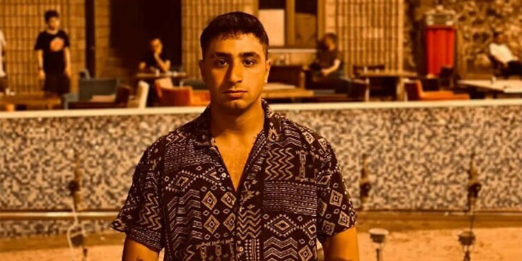 İzmir'de omuz atma kavgası; 1 ölü