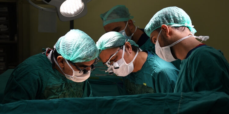 İnönü Üniversitesi'nde, yedili çapraz karaciğer nakli ikinci kez yapıldı