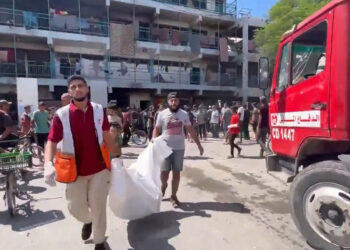 İsrail, Gazze'de sivillerin sığındığı okulu vurdu: 22 ölü, 30 yaralı