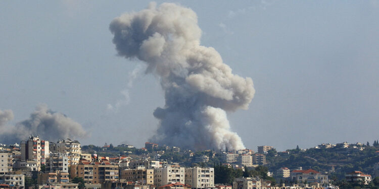 İsrail, Lübnan'ın güneyini vurdu: 3 ölü, 13 yaralı