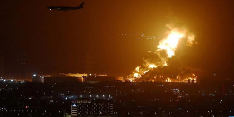 İsrail, Yemen'de Husi hedeflerini vurdu