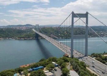 İstanbul Boğazı gemi trafiği çift yönlü askıya alındı