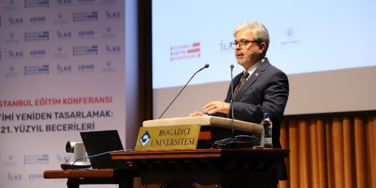 İstanbul Eğitim Konferansı'nda Türkiye'de eğitimin geleceği tartışıldı