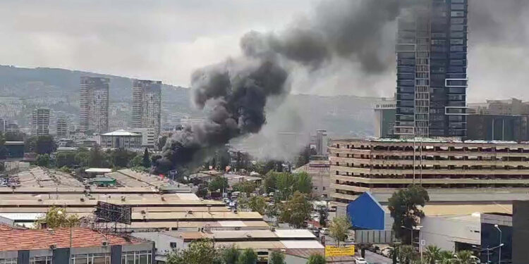 İzmir'de oto tamir dükkanında yangın