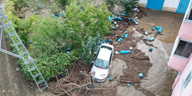 Trabzon'daki sel felaketi sonrası heyelan riskine dikkat