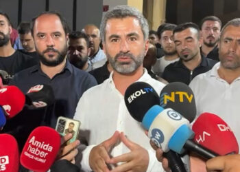 Narin'in vücudunda deformeler oluşmuş