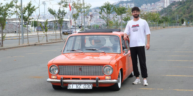 Klasik otomobile zıplamalı modifiye