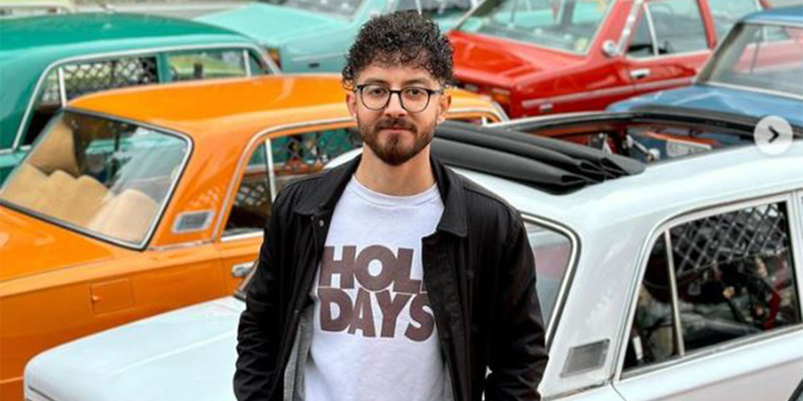 Trabzon’da oto galericilik yapan klasik araç tutkunu Murat Karanlık'tan klasik otomobile zıplamalı modifiye.