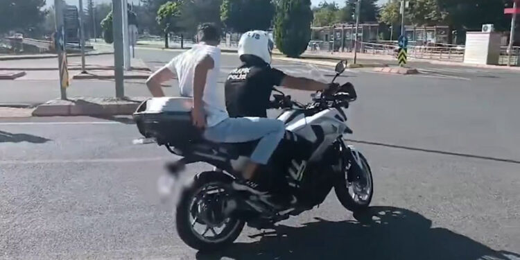 KPSS'ye geç kalan adayları, polis yetiştirdi