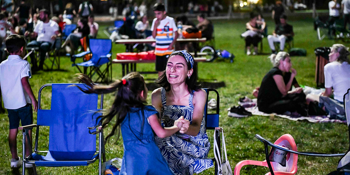 Başkentlileri ücretsiz kültür sanat etkinlikleri ile buluşturan Ankara Büyükşehir Belediyesinin düzenlediği “Yıldızların Altında Yeşilçam Geceleri” devam ediyor.