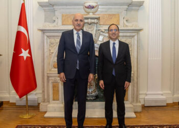 Numan Kurtulmuş, Moskova Büyükelçiliğini ziyaret etti